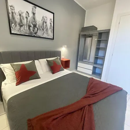 Laura 3* ラ・スペツィア