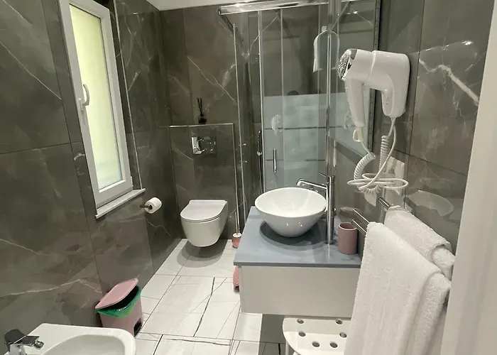 Laura Pensionat La Spezia